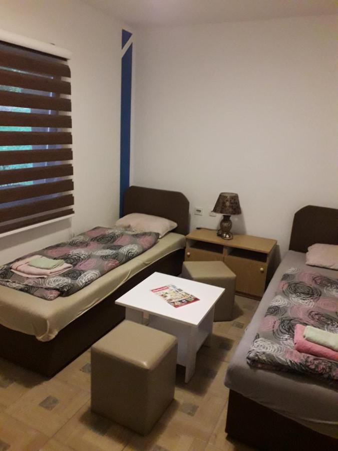 Hostel Topić Banja Luka Buitenkant foto