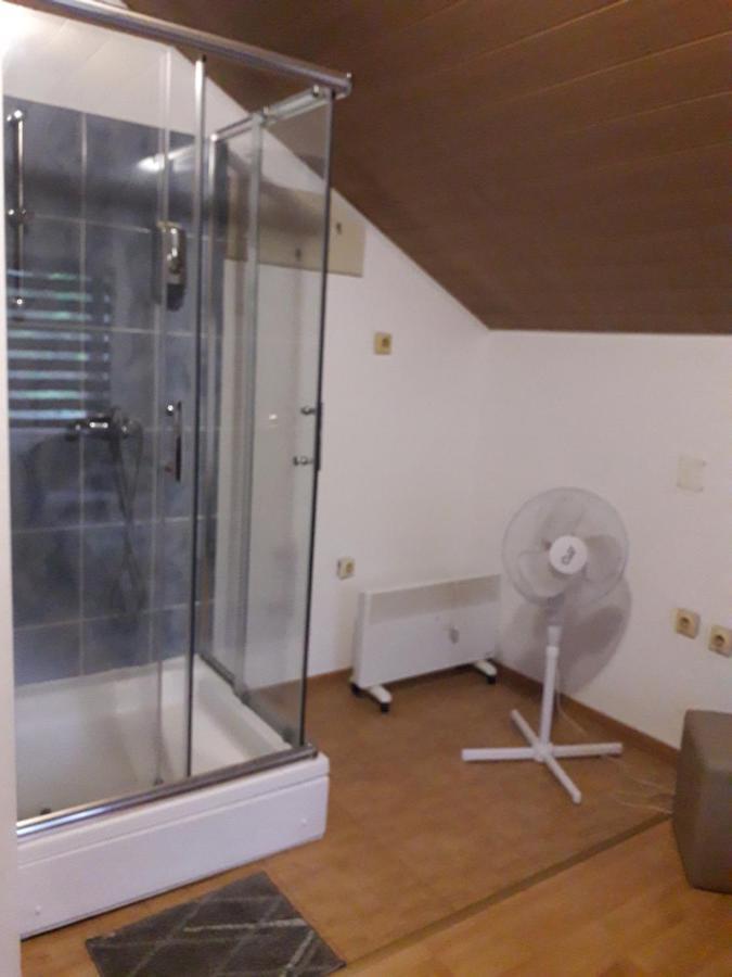 Hostel Topić Banja Luka Buitenkant foto