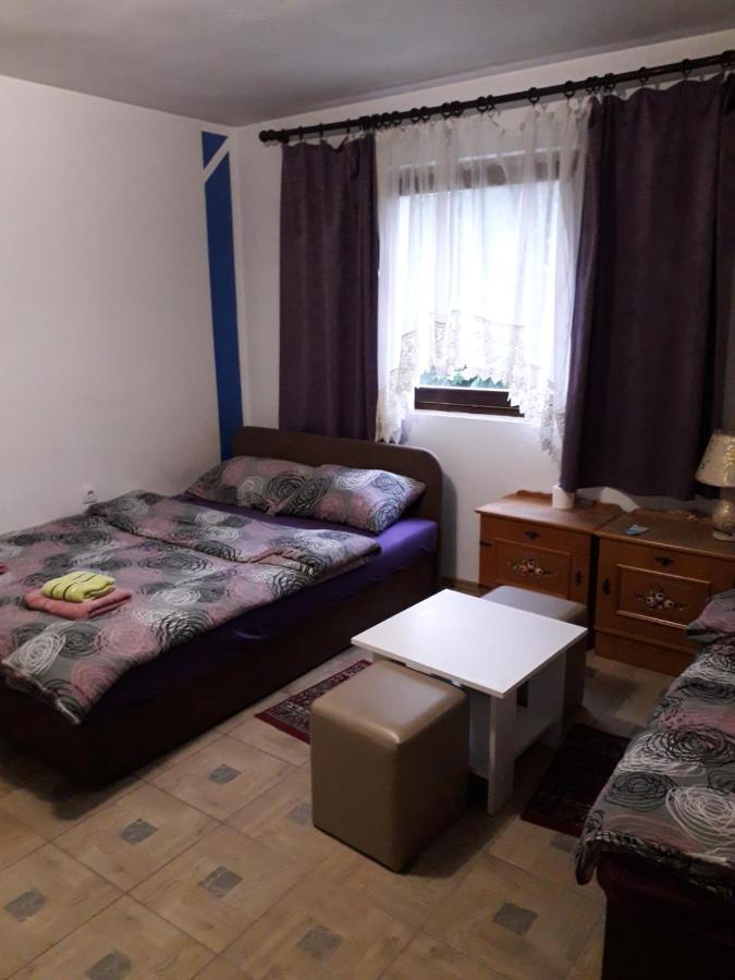 Hostel Topić Banja Luka Buitenkant foto