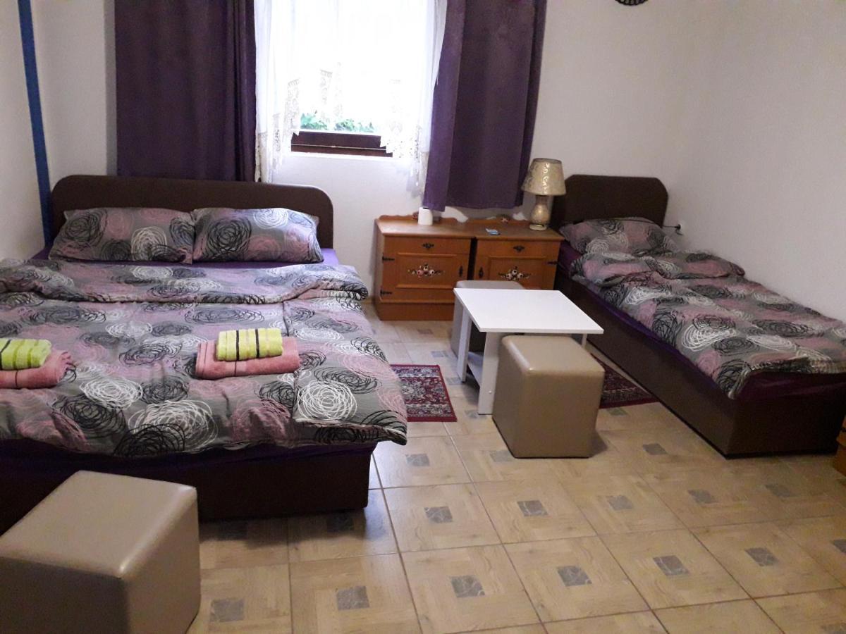 Hostel Topić Banja Luka Buitenkant foto