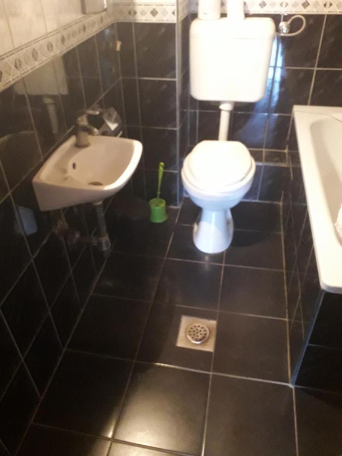 Hostel Topić Banja Luka Buitenkant foto