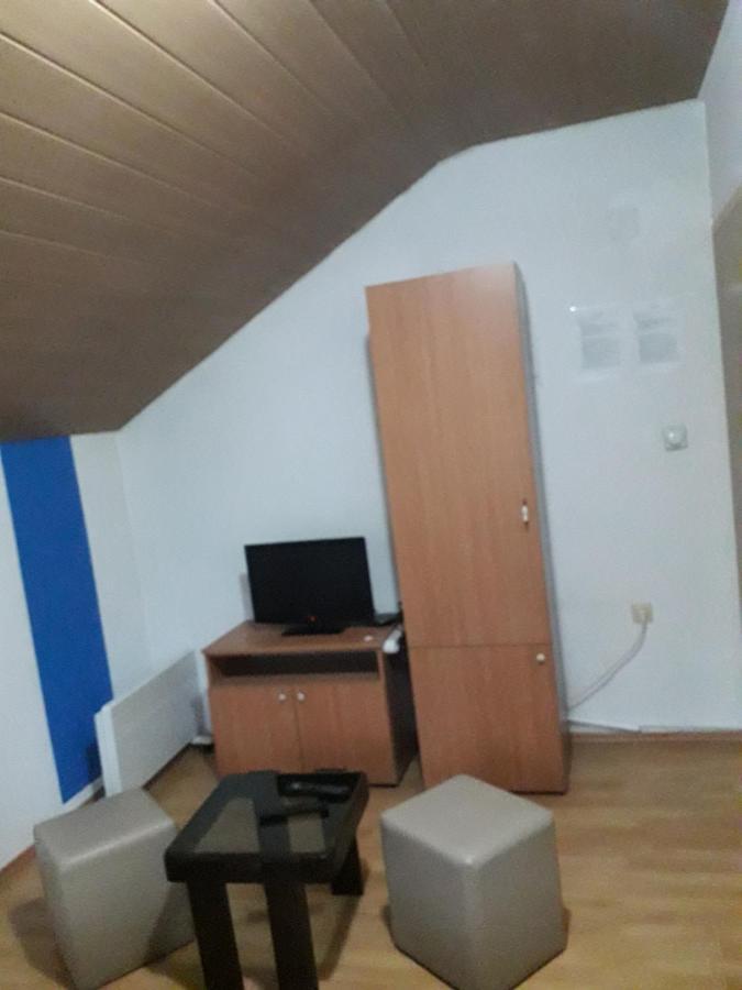 Hostel Topić Banja Luka Buitenkant foto