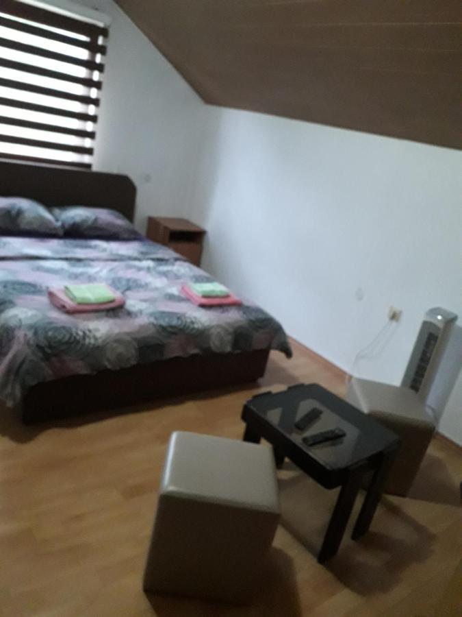 Hostel Topić Banja Luka Buitenkant foto