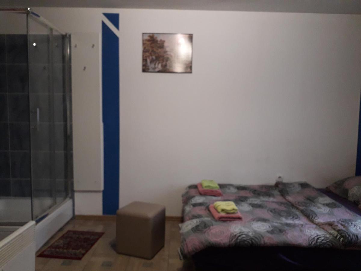 Hostel Topić Banja Luka Buitenkant foto