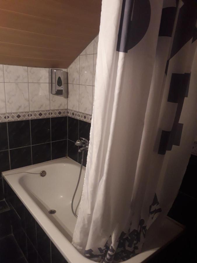 Hostel Topić Banja Luka Buitenkant foto
