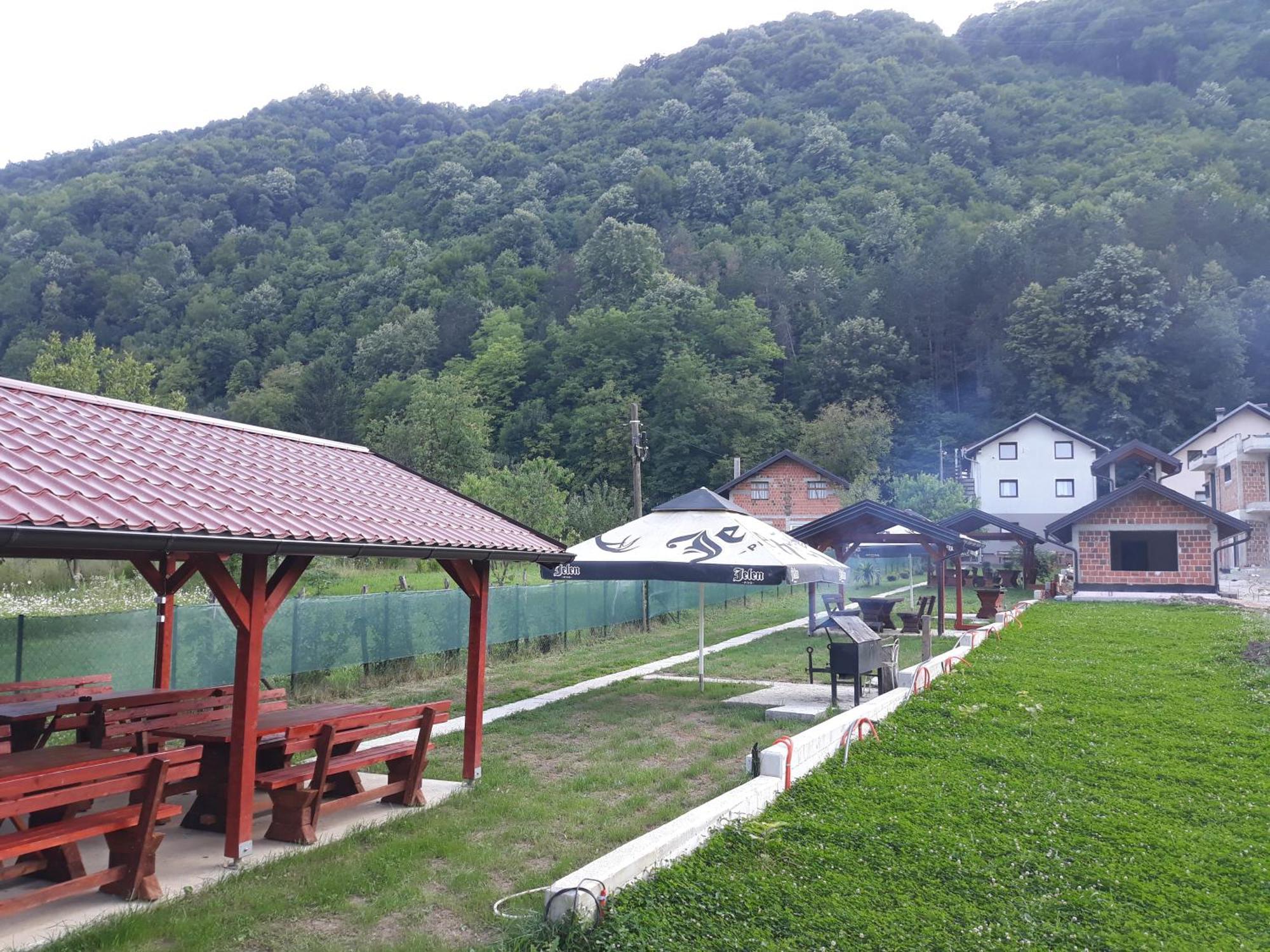 Hostel Topić Banja Luka Buitenkant foto