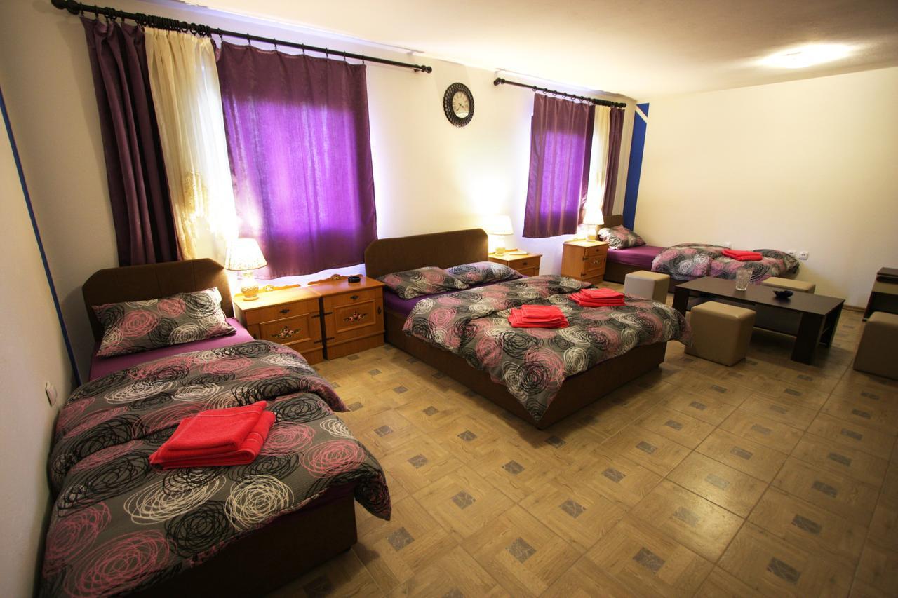 Hostel Topić Banja Luka Buitenkant foto