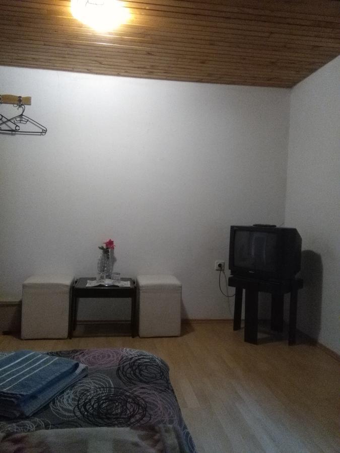 Hostel Topić Banja Luka Buitenkant foto